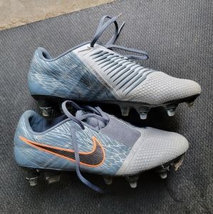 Nike Phantom Venom Elite FG Cleats